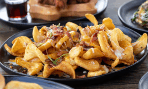 kuliner populer kanada poutine