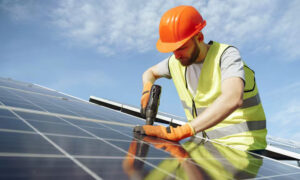 Pemasangan Solar Panel